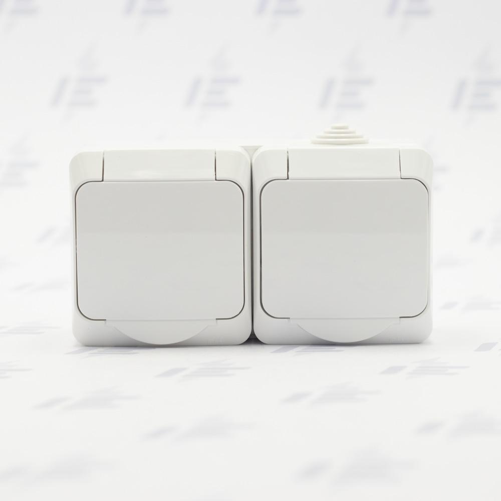 WDE000522 Cedar Plus IP44 - Zásuvka dvojnásobná 230V 16A 2P+PE, bílá