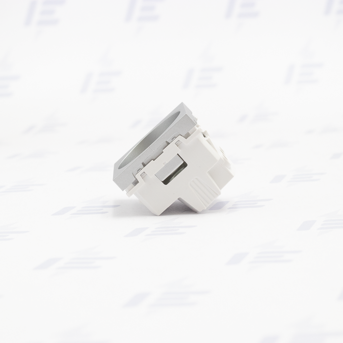 NU303930E Unica - Zásuvka 250V/16A 2P+E, clonky, šroubová, Aluminium