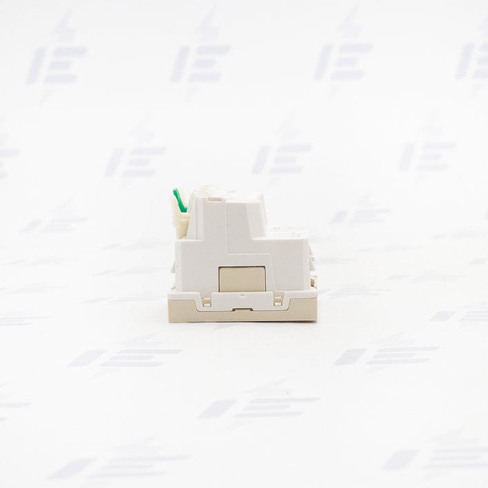 NU305944E Unica - Zásuvka 250V/16A 2P+E, clonky, bezšroubová, Béžová