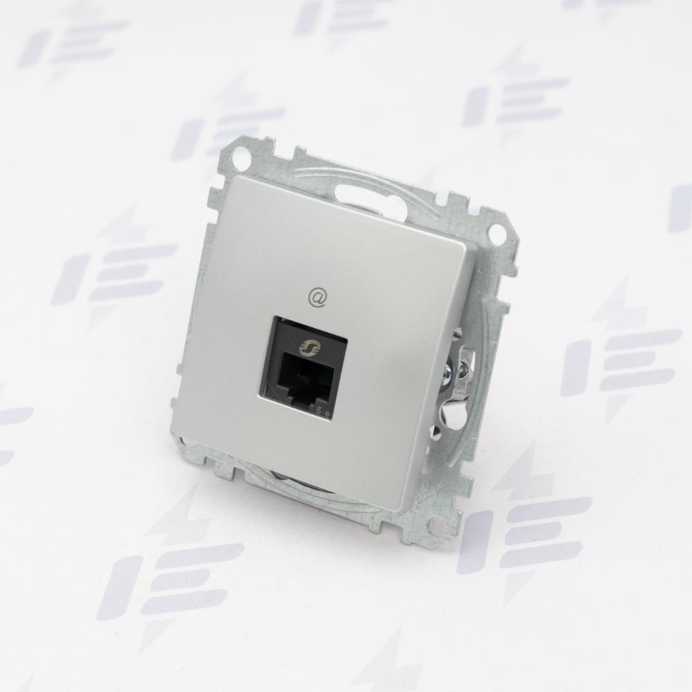 SDD113451 Sedna D/E - Datová zásuvka 1xRJ45 kat. 5e UTP, Aluminium