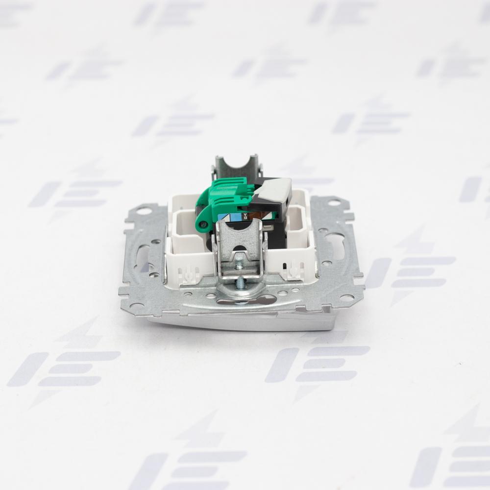 SDD113451 Sedna D/E - Datová zásuvka 1xRJ45 kat. 5e UTP, Aluminium