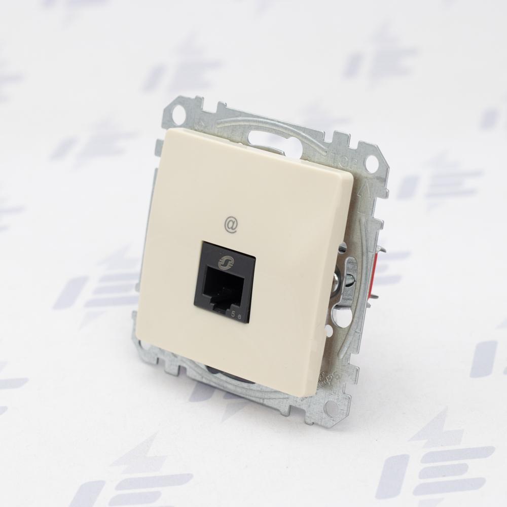 SDD112451 Sedna D/E - Datová zásuvka 1xRJ45 kat. 5e UTP, Béžová