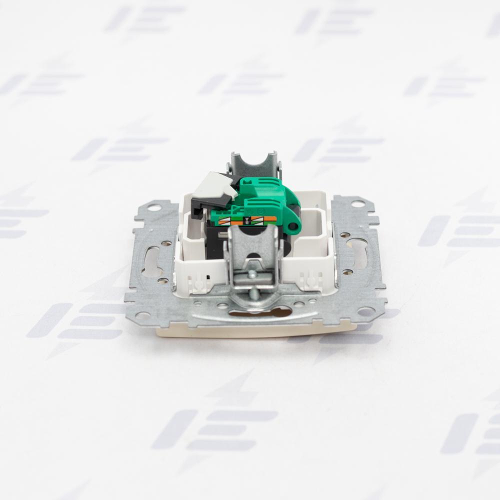 SDD112451 Sedna D/E - Datová zásuvka 1xRJ45 kat. 5e UTP, Béžová