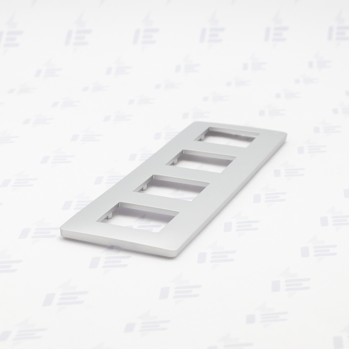 NU200830 Unica Studio - Krycí rámeček čtyřnásobný, Aluminium