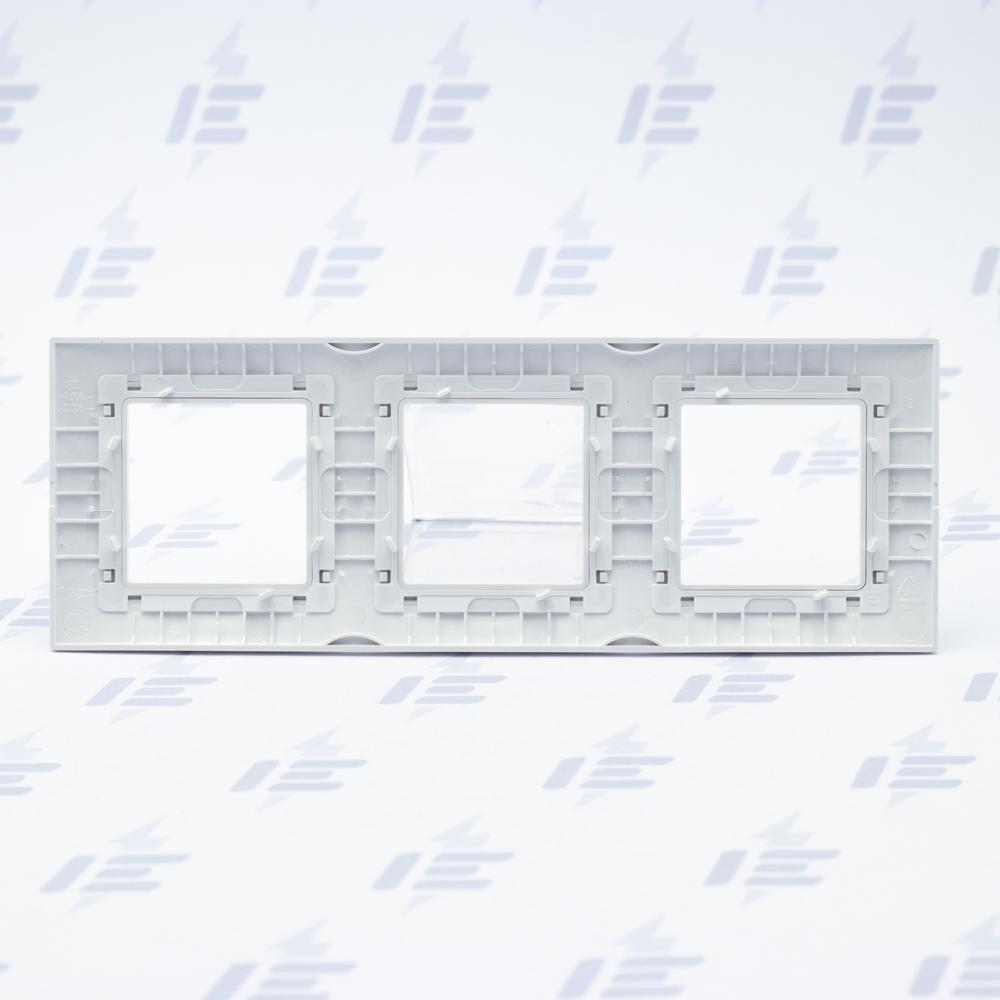 MGU2.006.18 Unica Basic - Krycí rámeček trojnásobný, Polar