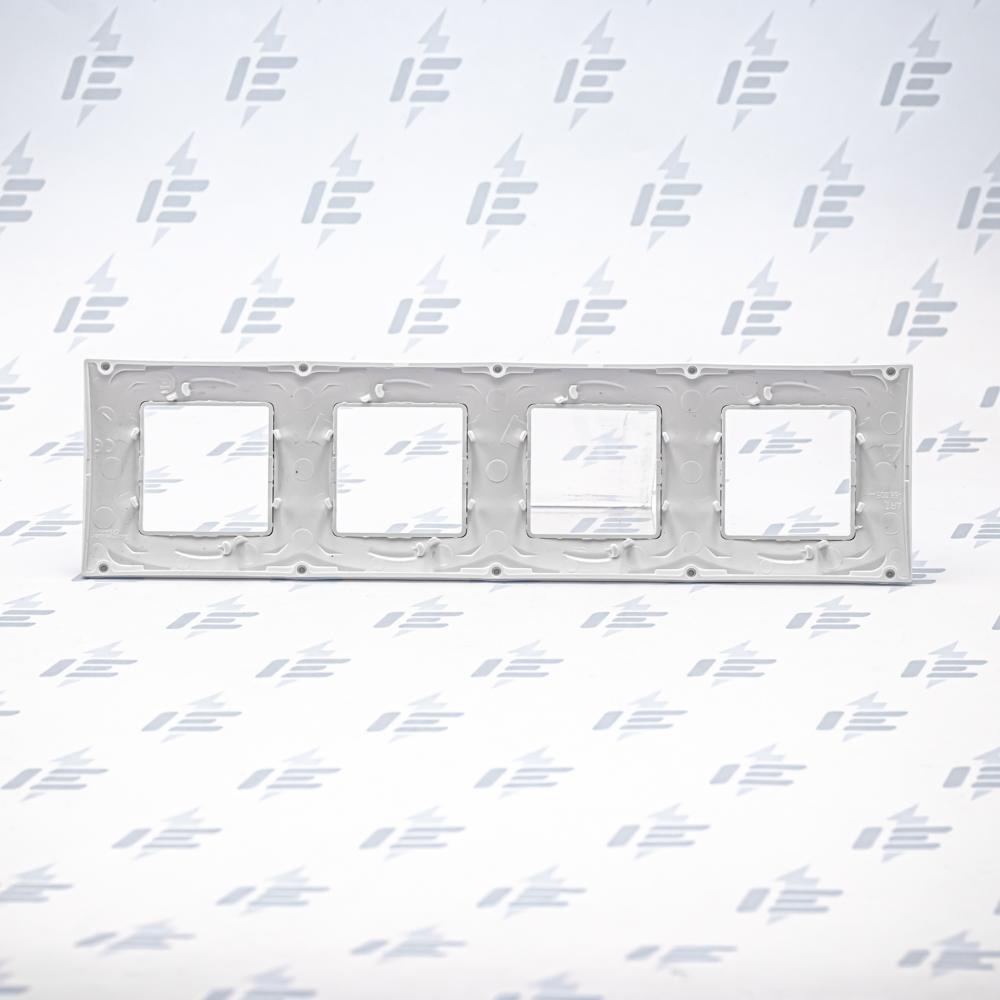 MGU6.008.18 Unica Plus - Krycí rámeček čtyřnásobný, Polar