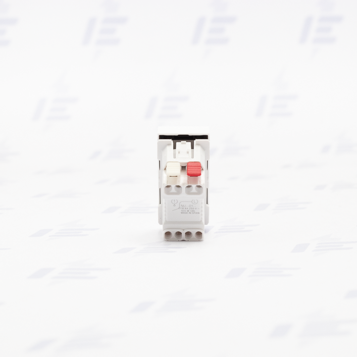 NU310118 Unica - Spínač jednopólový řazení 1, 1M, Bílý