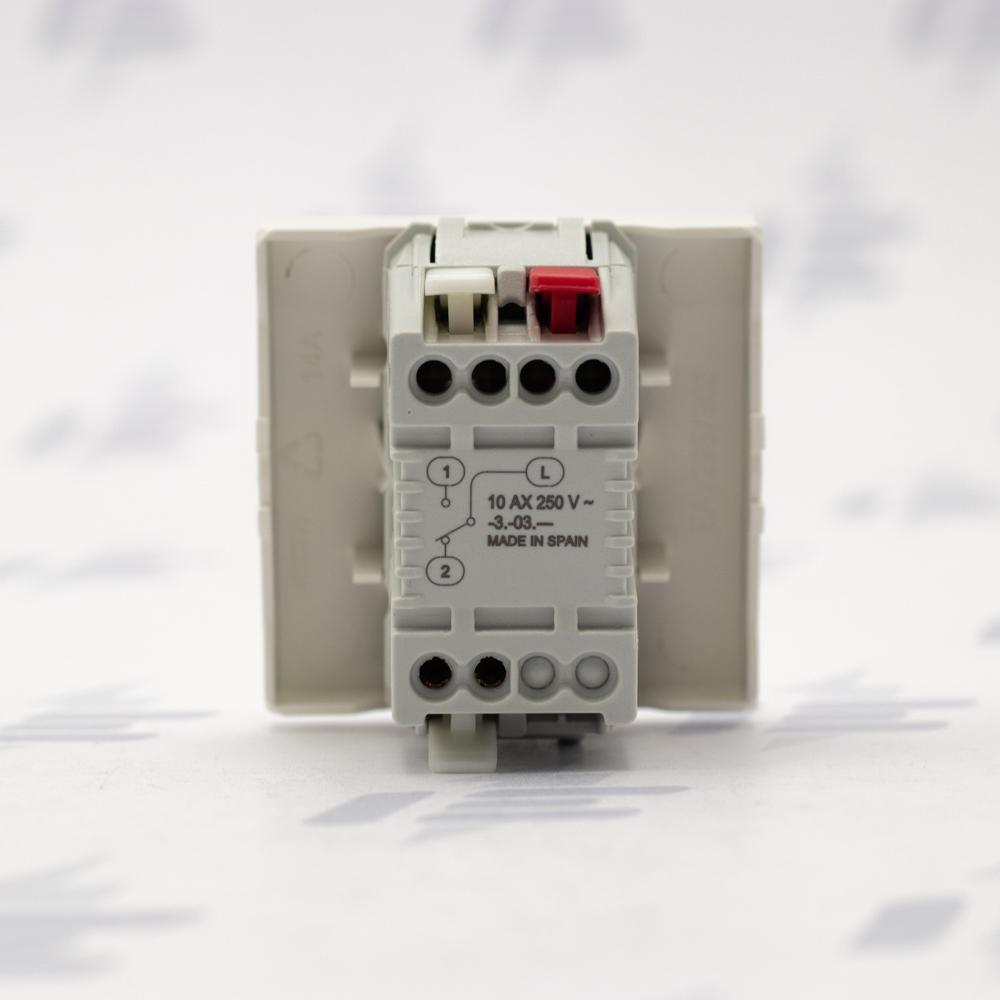 MGU3.203.25 Unica - Přepínač střídavý, řazení 6, Marfil