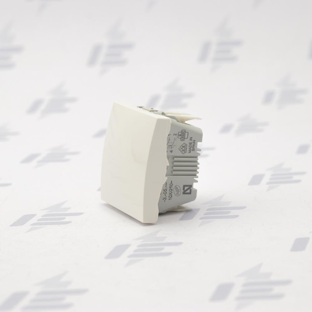 MGU3.205.25 Unica - Přepínač křížový, řazení 7, Marfil