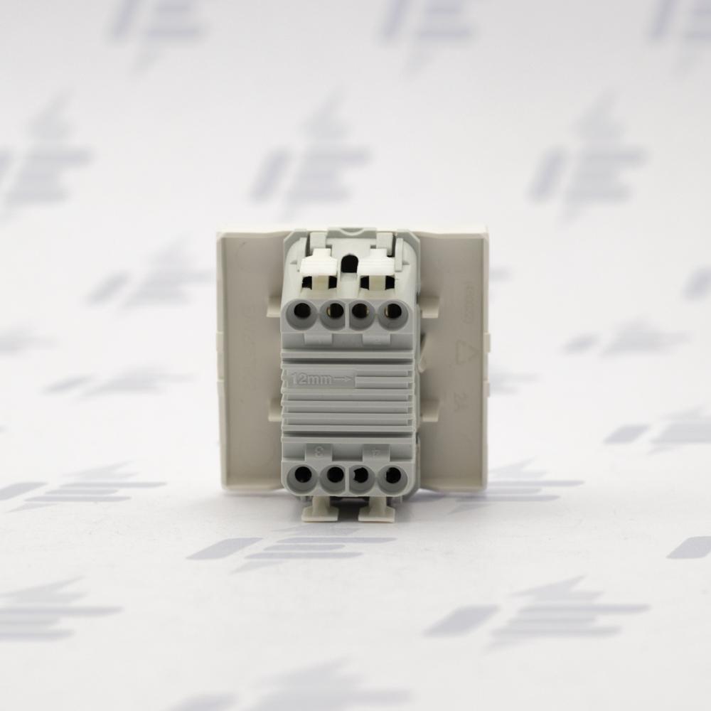 MGU3.205.25 Unica - Přepínač křížový, řazení 7, Marfil