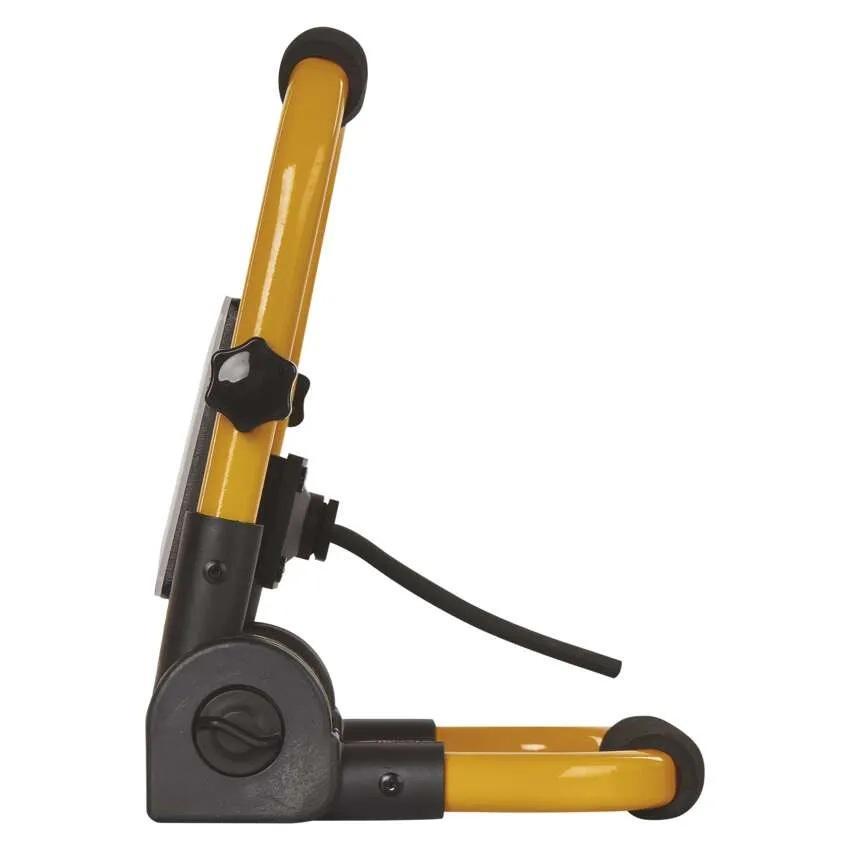 PŘENOSNÝ LED REFLEKTOR ILIO 21W 1900LM IP44 NW