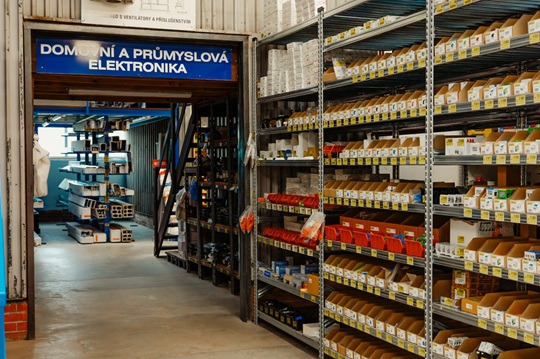 Svorky a elektroinstalační materiál v prodejně iElektra